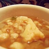 カリフラワーとレンズ豆のスープ